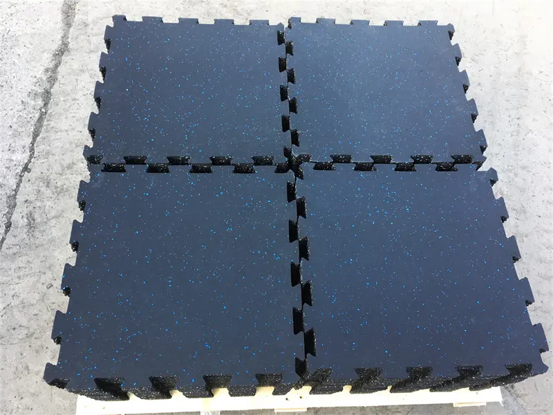 Rubber floor mat